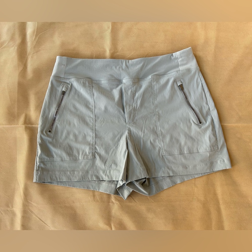 Athleta Women's Light Gray Cargo Shorts